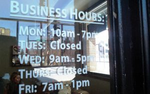 Von Ormy Vinyl Signs hours of operation sign 300x187